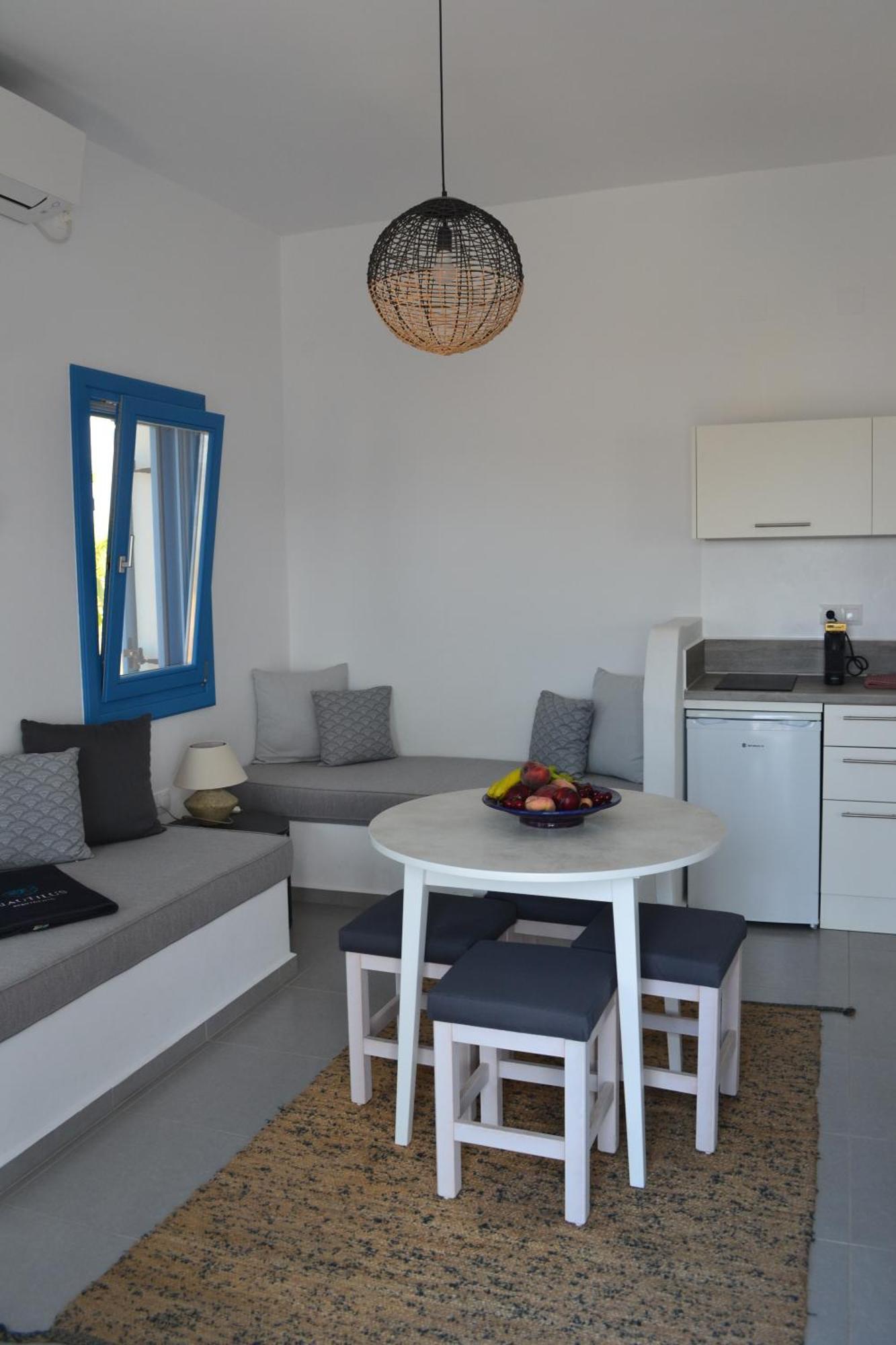 Nautilus Apartments Lipsi Extérieur photo